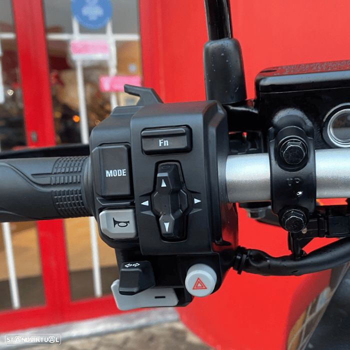 Honda X-ADV 750 SPECIAL EDITION - 9