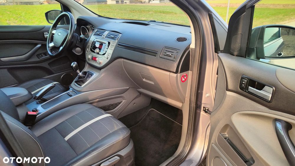 Ford Kuga 2.0 TDCi 4x4 Titanium - 8