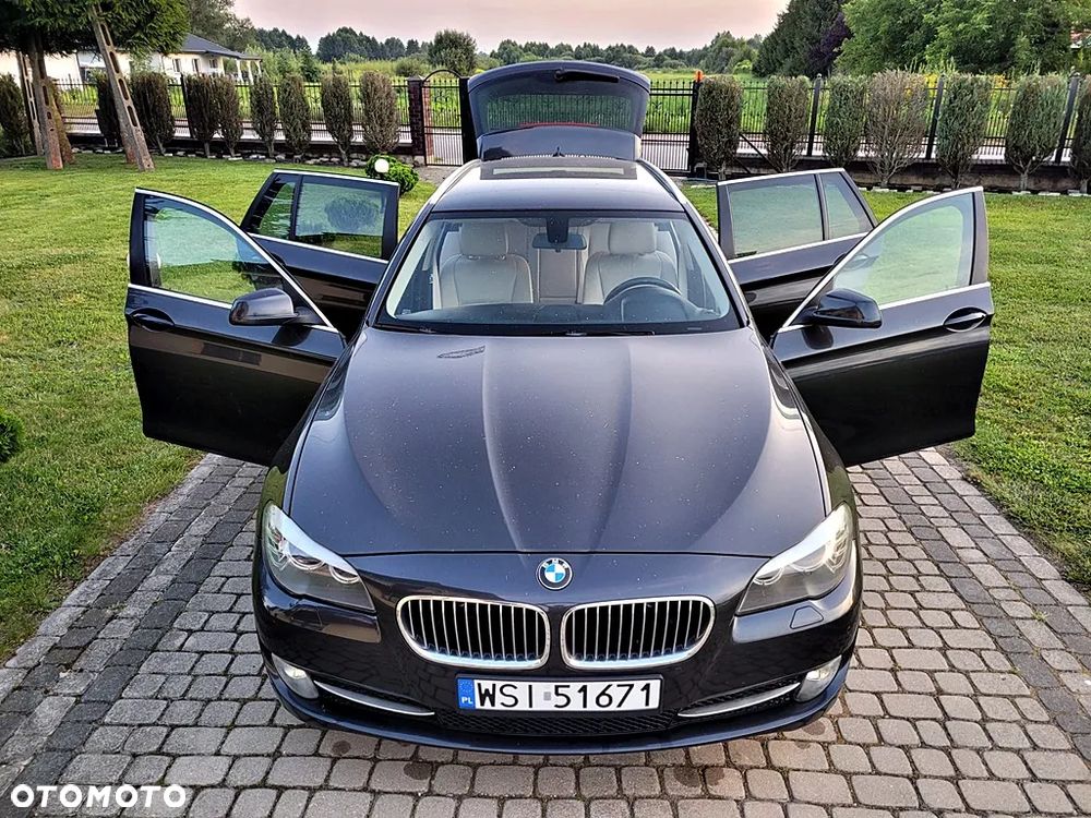 BMW Seria 5 520d Touring Luxury Line - 7