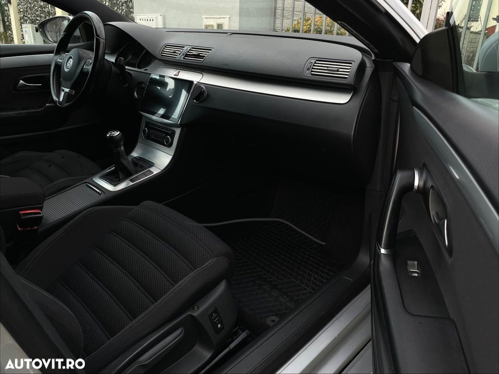 Volkswagen Passat CC - 8