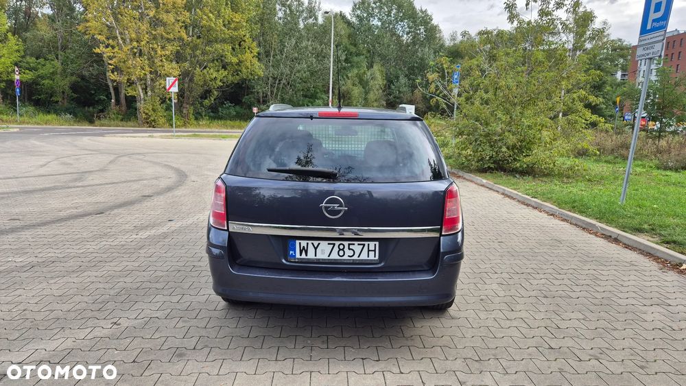 Opel Astra 1.6 Caravan - 3