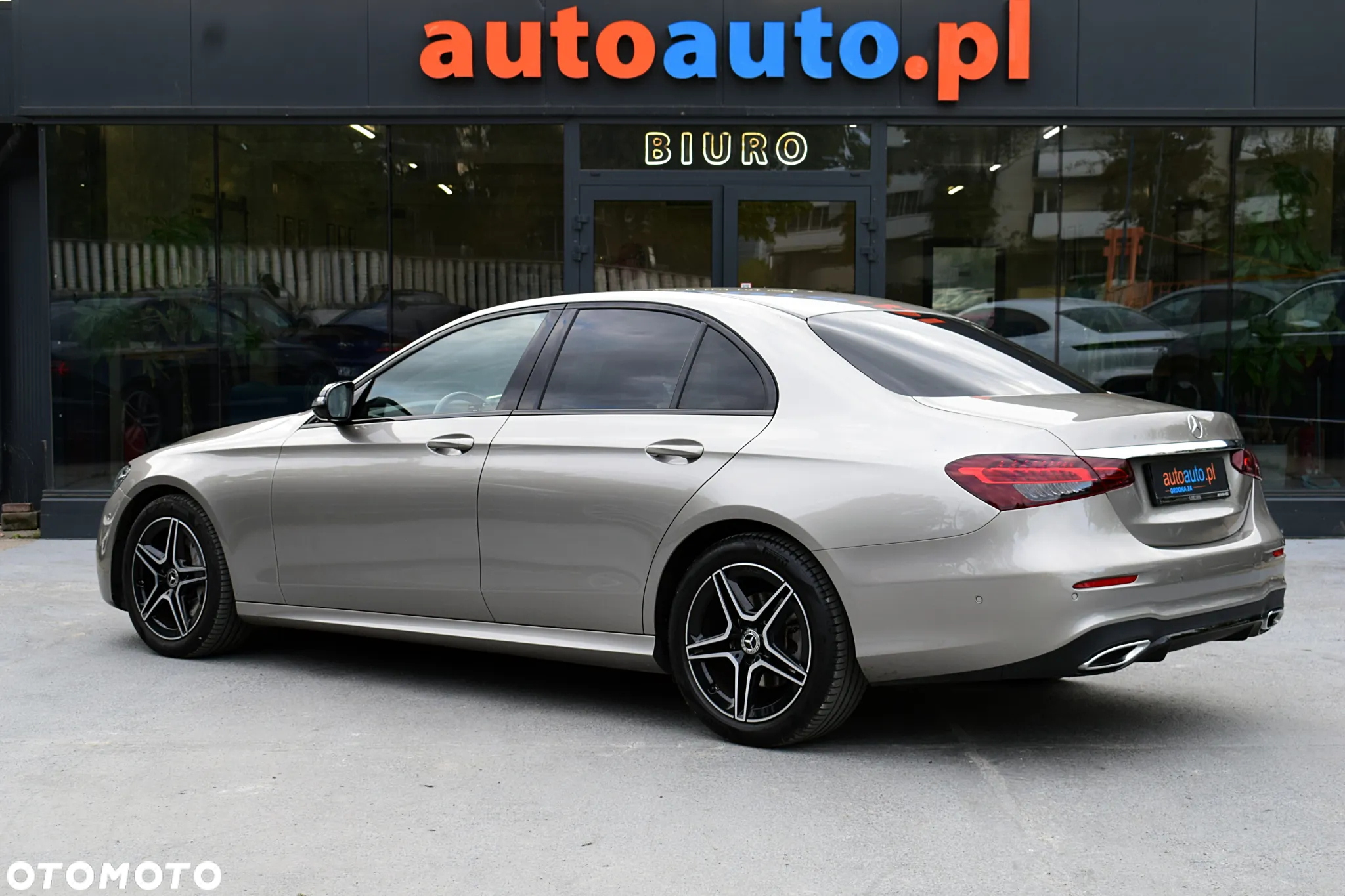 Mercedes-Benz Klasa E 220 d AMG - 24