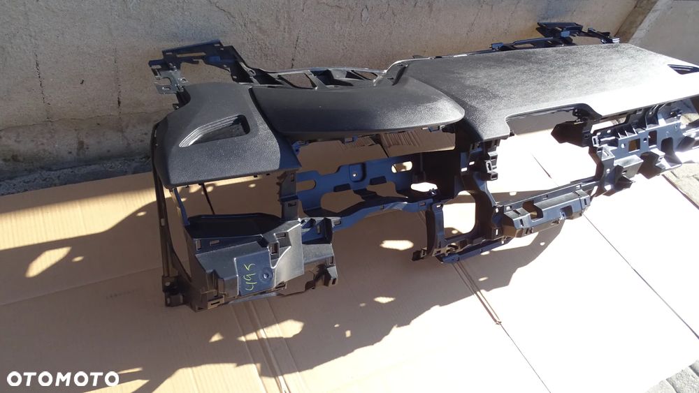 TOYOTA COROLLA E21 - deska rozdzielcza, konsoleta - 2