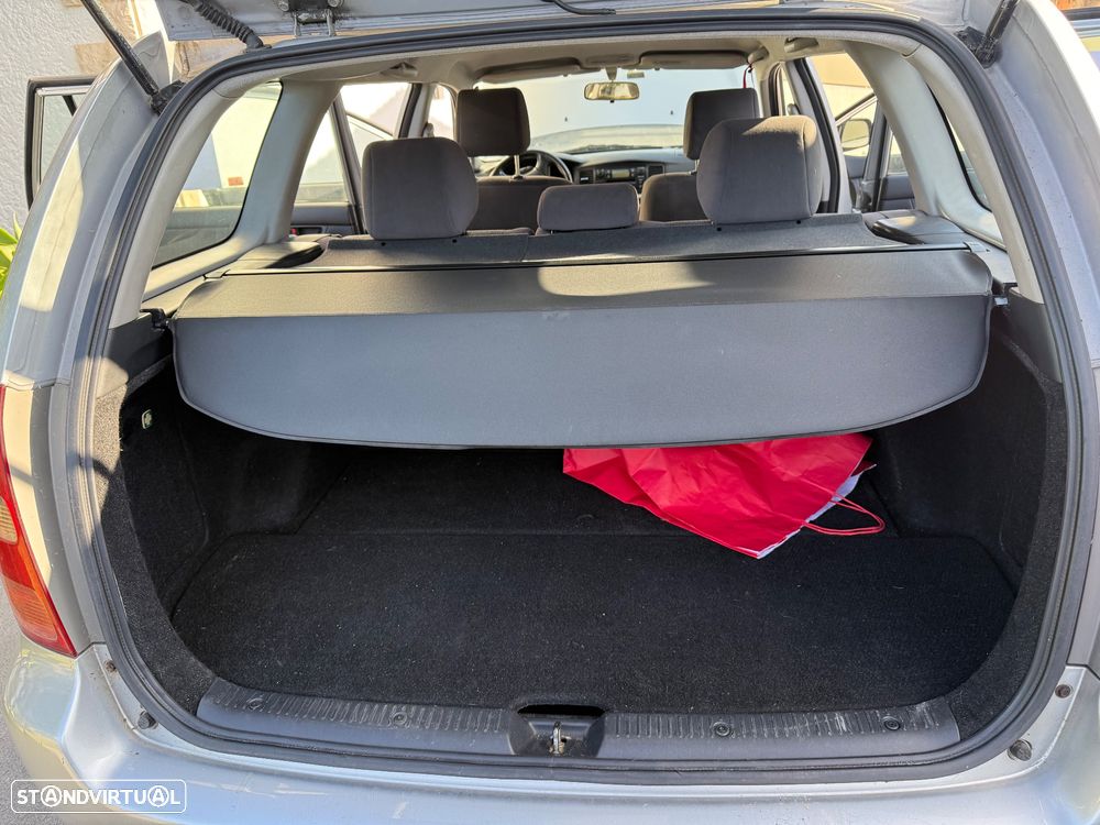 Toyota Corolla SW 2.0 D-4D Terra - 11