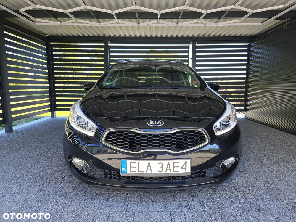Kia Ceed 1.6 GDI Dream Team Edition - 12