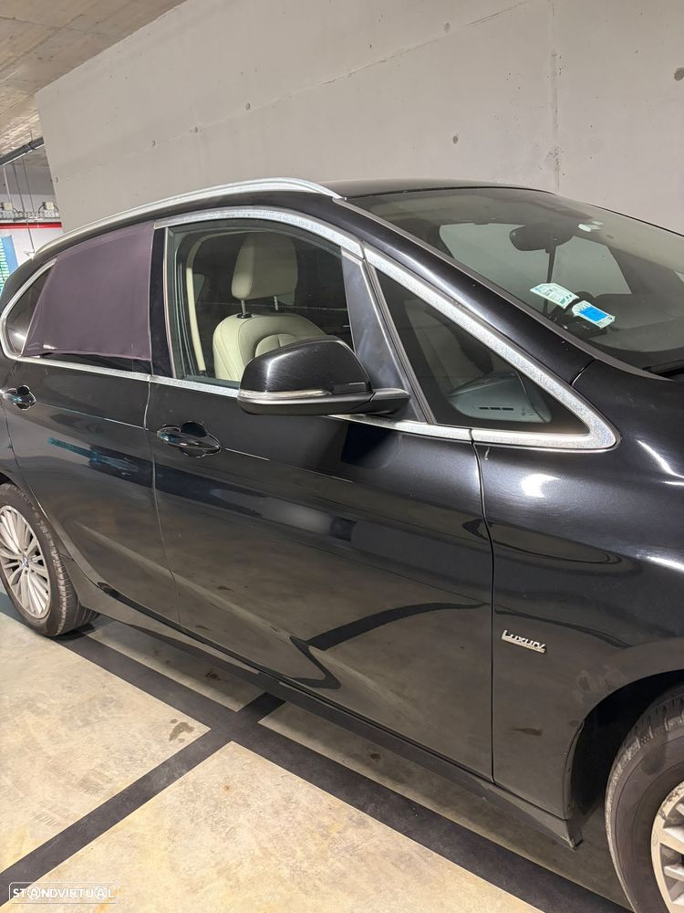 BMW 218 Active Tourer d Line Luxury Auto - 9