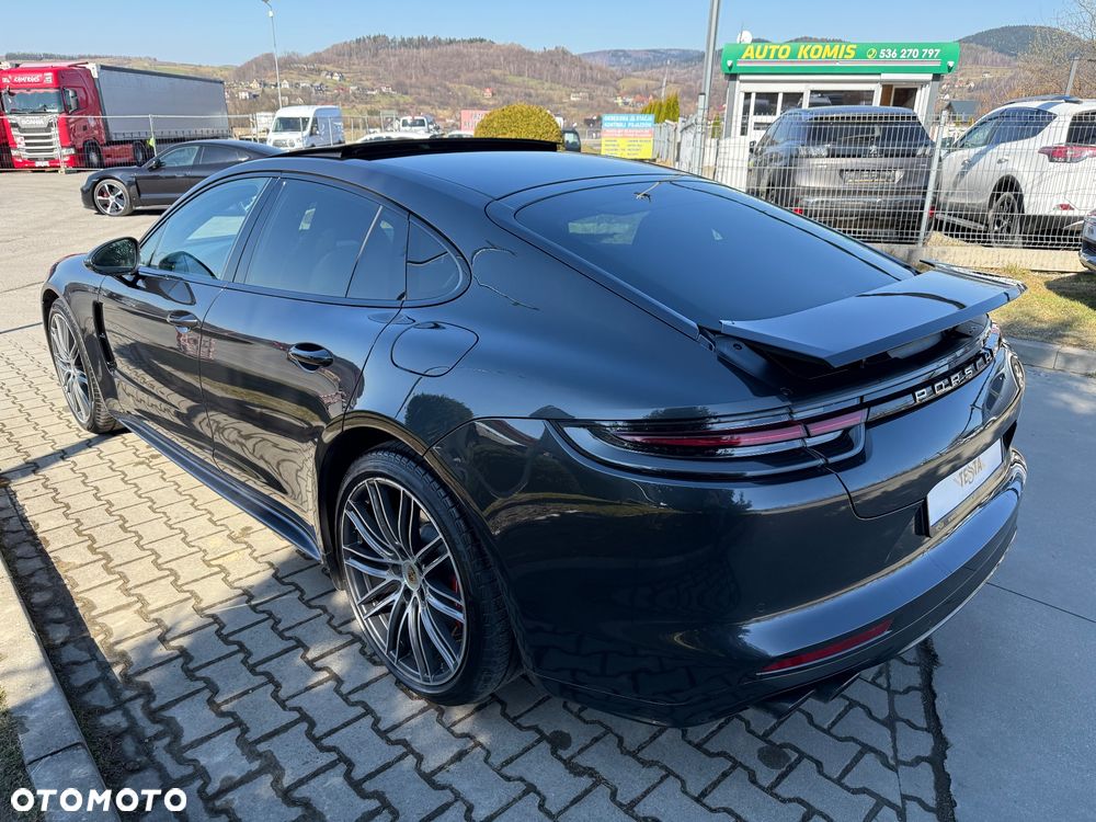 Porsche Panamera - 5