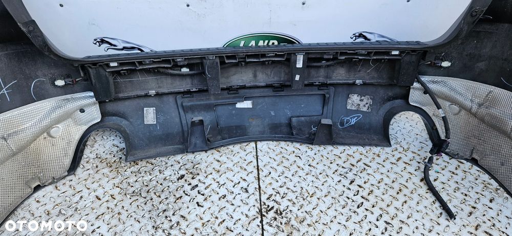 Dodge Durango III LIFT 2014- GT Kompletny zderzak tył pod 4x PDC oraz zaślepka na hak ZDERZAK POD 2 RURY kolor PAU wersja GT - 21