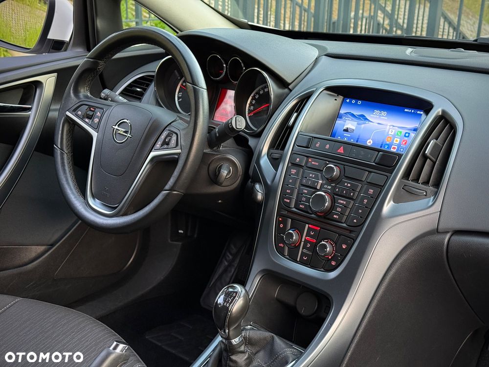 Opel Astra 1.4 T Enjoy S&S - 29
