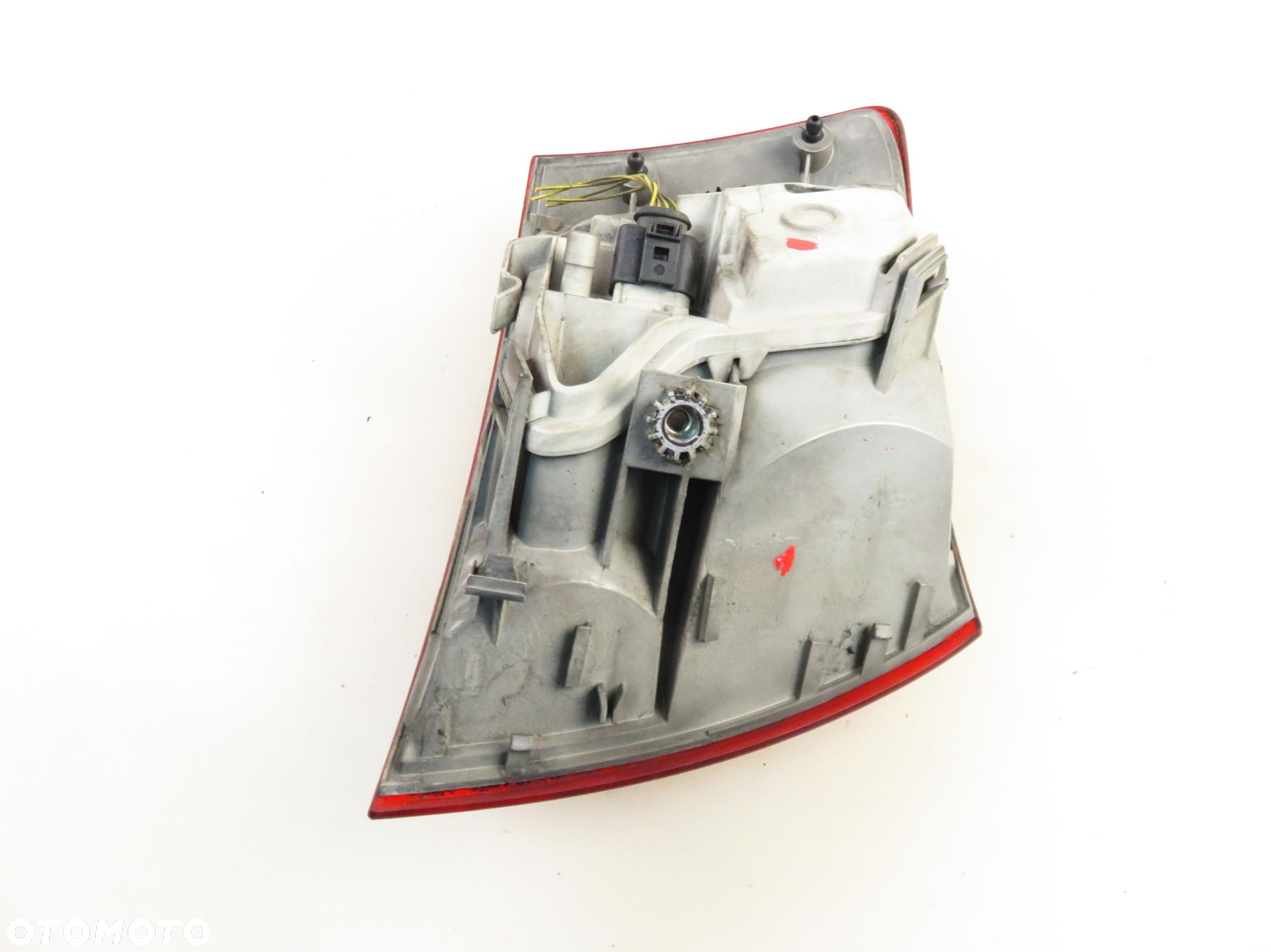 LAMPA PRAWA TYLNA AUDI A4 B7 Avant 8E9945096C - 6