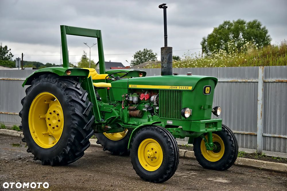 John Deere 2030 S - 13