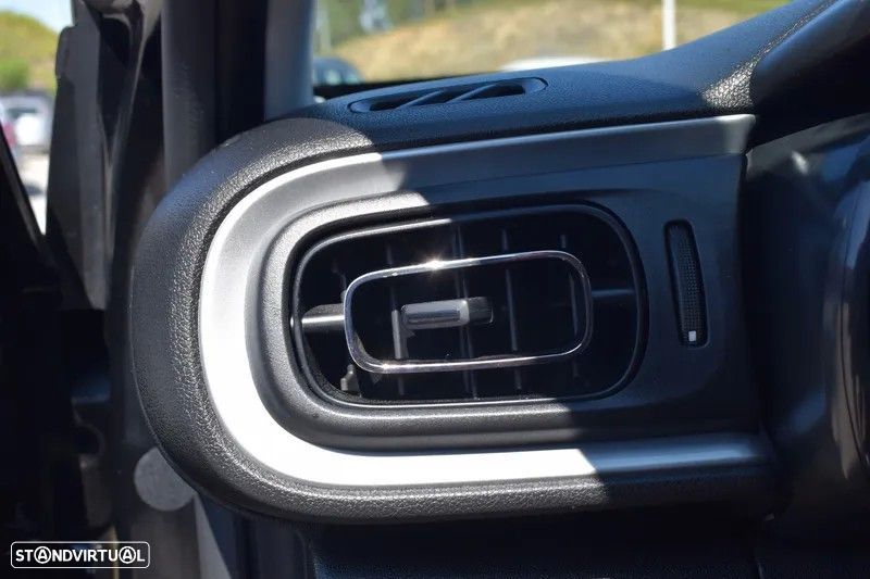 Citroën C3 1.2 PureTech Shine EAT6 - 21