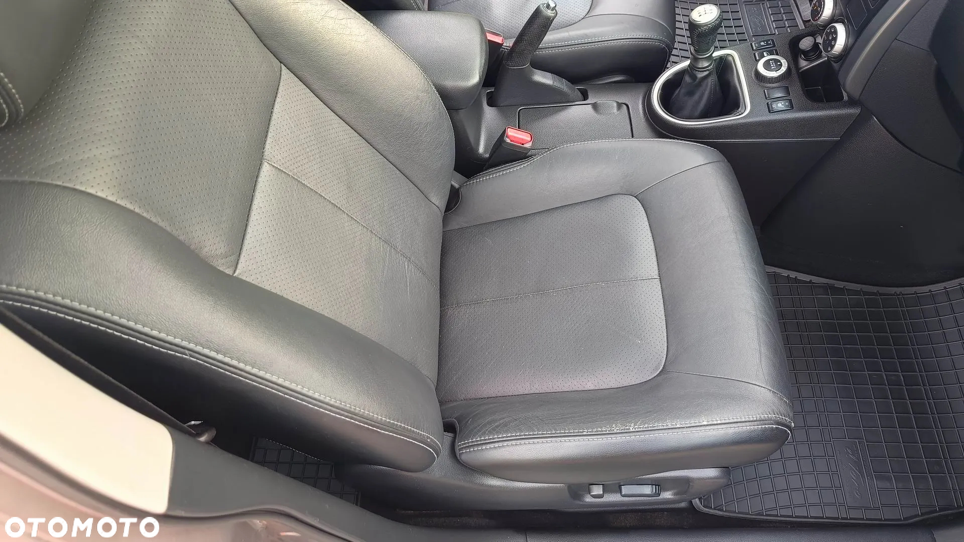 Nissan X-Trail 2.0 dCi 4x4 DPF Platinum - 19