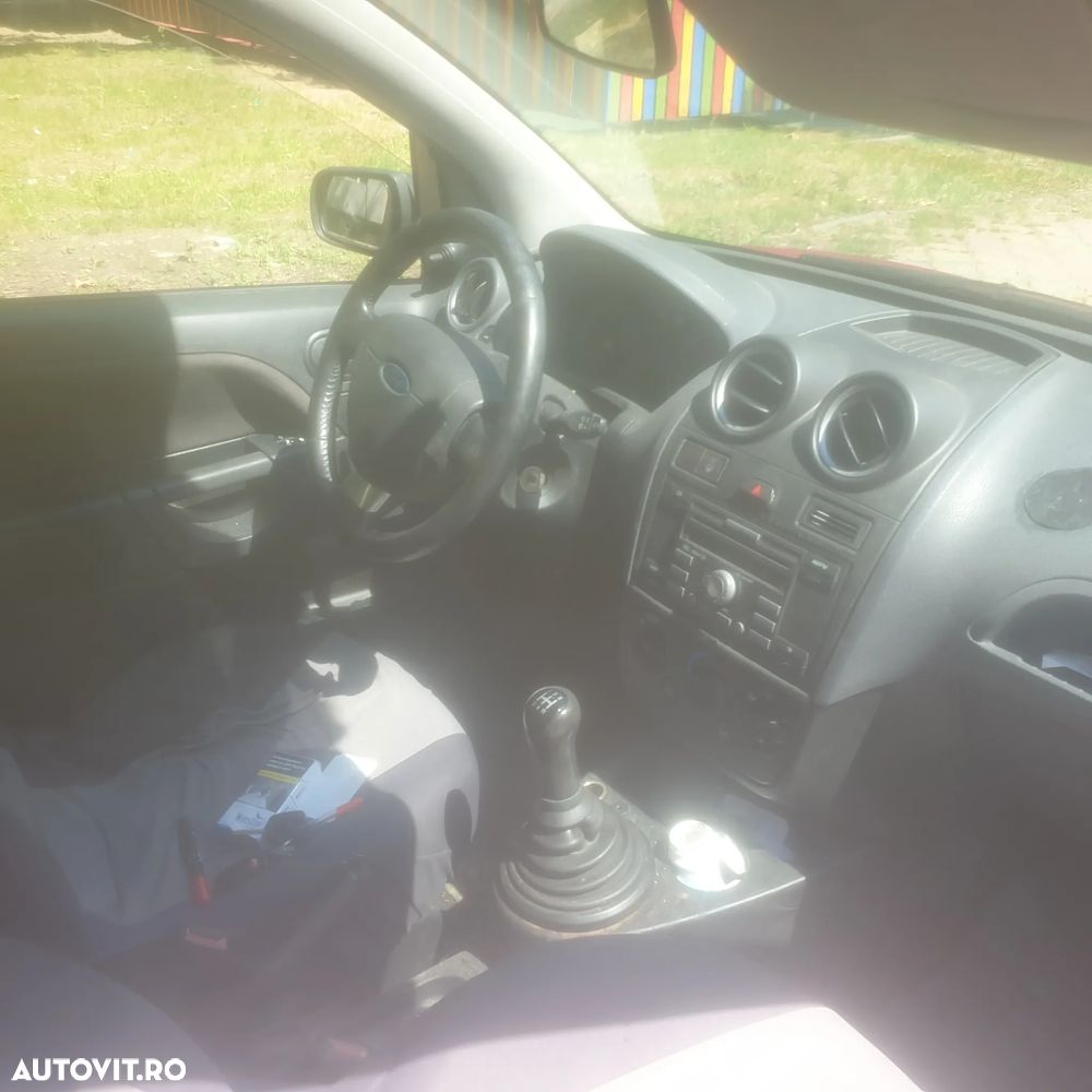 Ford Fiesta - 2