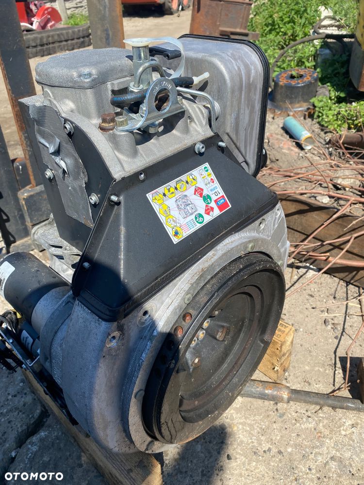 Silnik hatz supra 1d81 2018r - 3