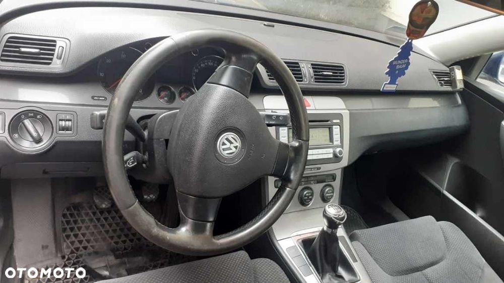 Volkswagen Passat 2.0 Blue TDI SCR Highline - 10