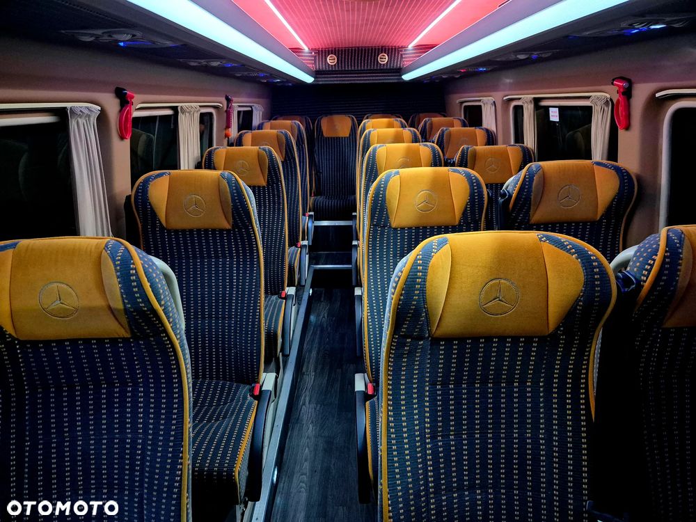 Mercedes-Benz Sprinter - 19