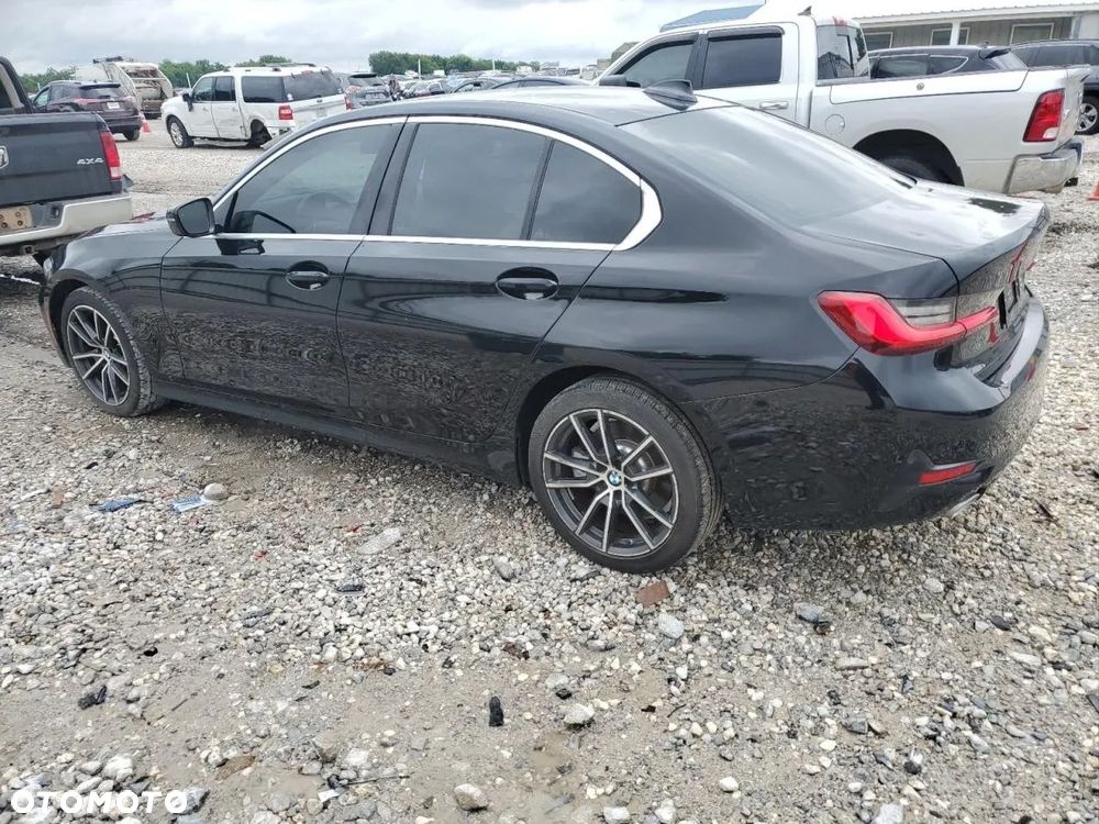 BMW Seria 3 330i - 2