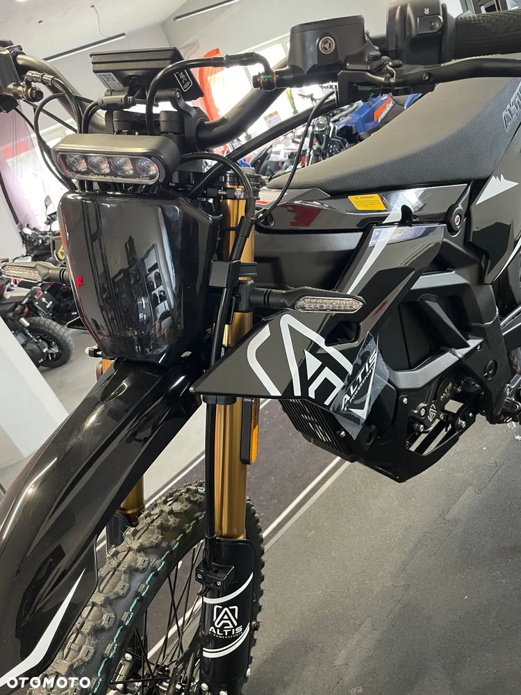 Altis Powersports Sigma - 16