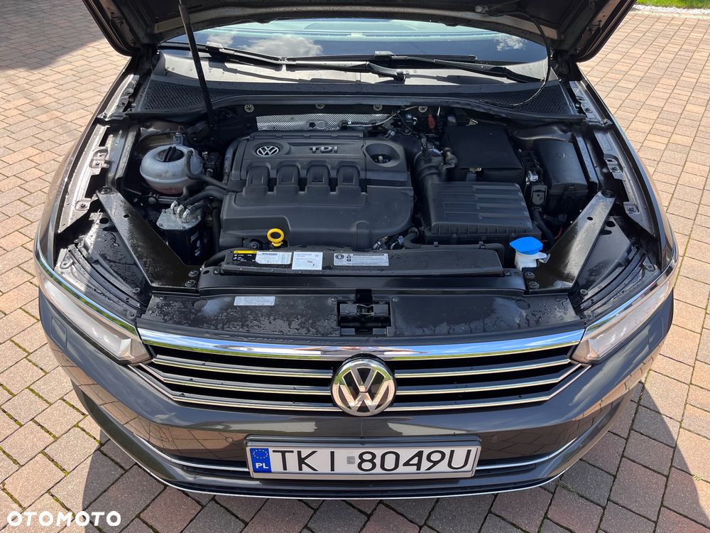 Volkswagen Passat 2.0 TDI (BlueMotion Technology) DSG Highline - 24