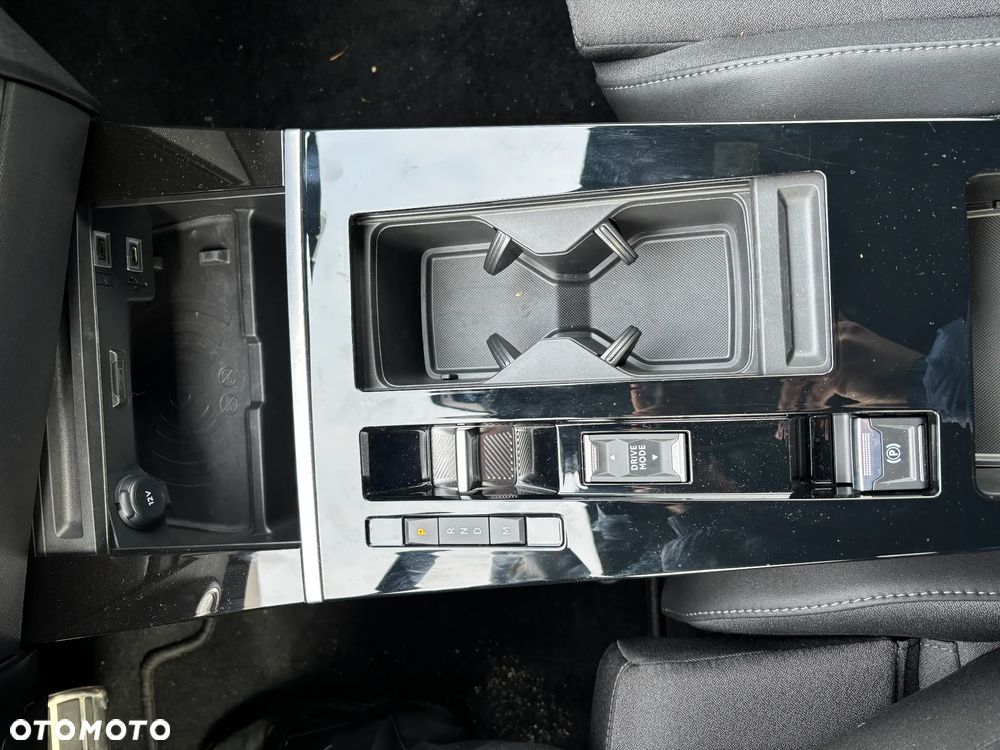 Opel Astra 1.2 Turbo Automatik GS - 24