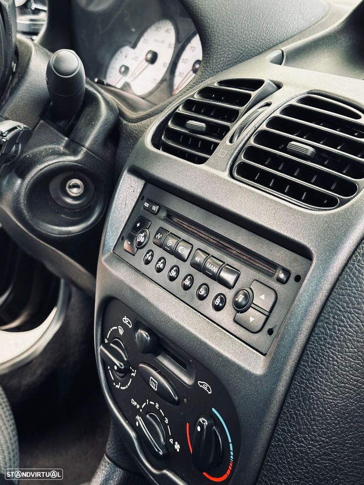 Peugeot 206 1.1 XT - 34