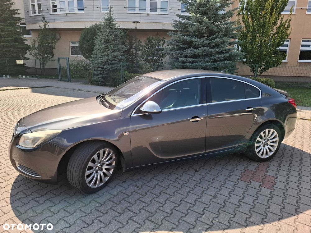 Opel Insignia - 1