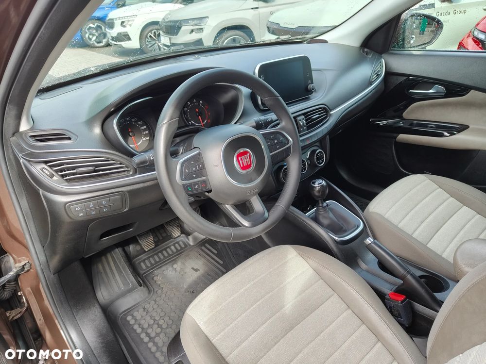 Fiat Tipo 1.4 16v Lounge EU6d - 9