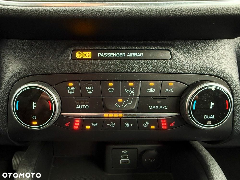 Ford Kuga 1.5 EcoBoost FWD Titanium - 25