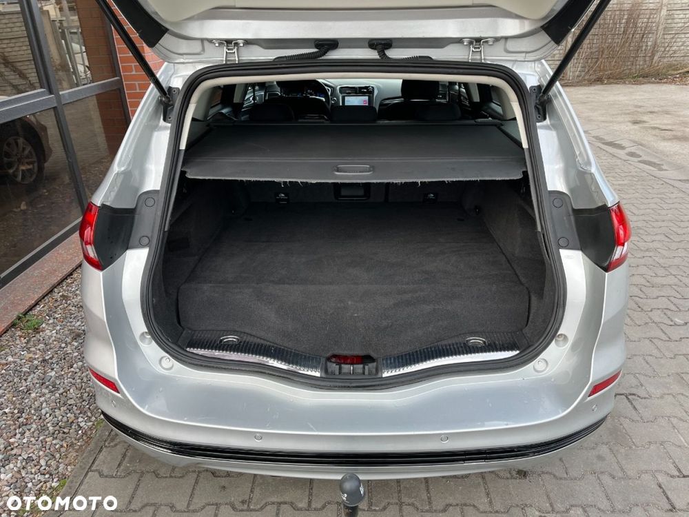 Ford Mondeo SW 2.0 Hybrid Titanium - 31