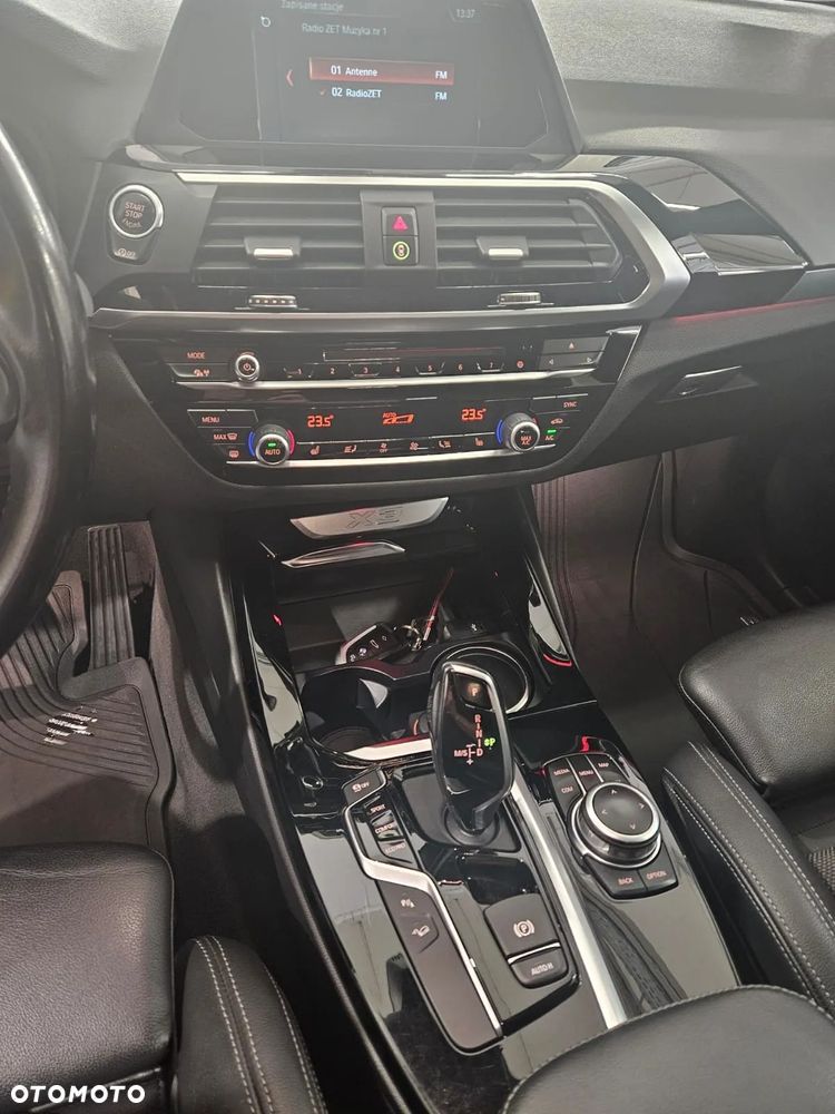 BMW X3 xDrive20d Luxury Line - 10