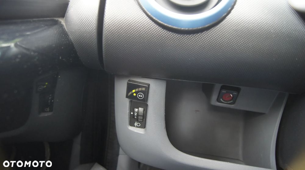 Peugeot 107 70 Black&Silver - 20