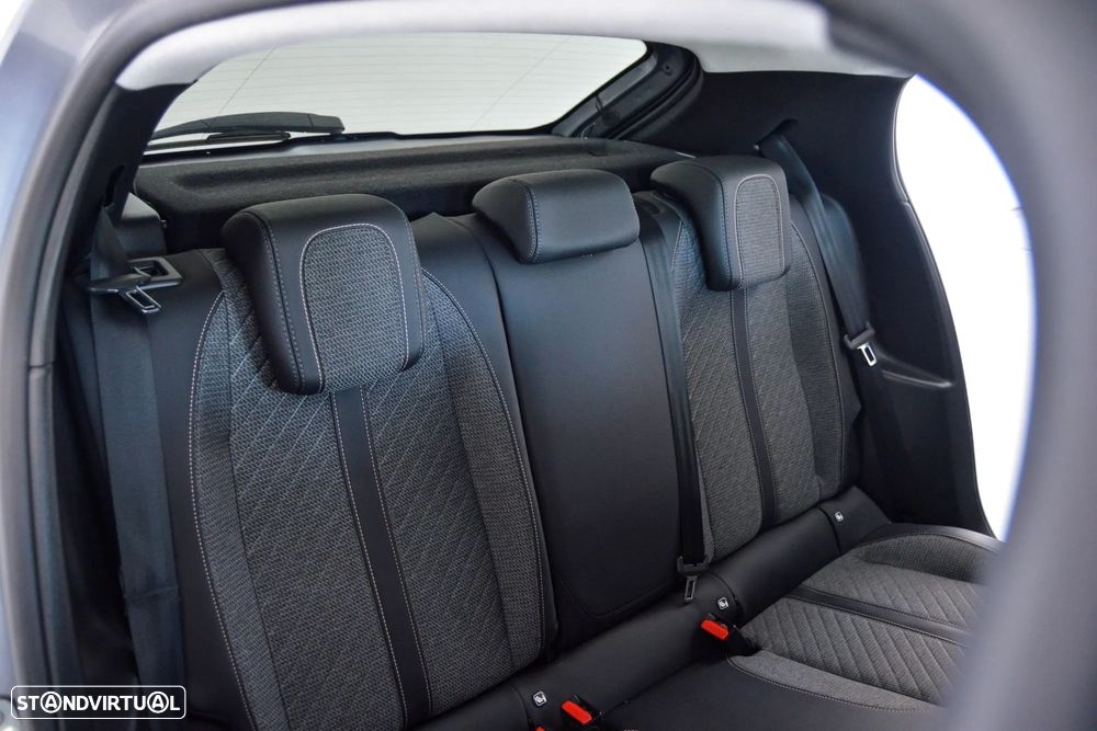 Peugeot 208 1.2 Hybrid Allure e-DCS6 - 52