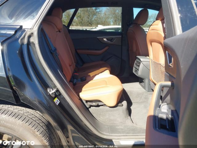 Audi Q8 SUV TFSI quattro 250 kW tiptronic S line business - 6