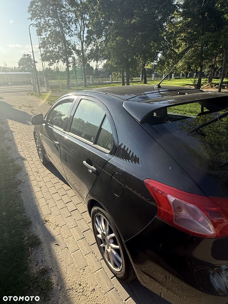 Mitsubishi Lancer - 4
