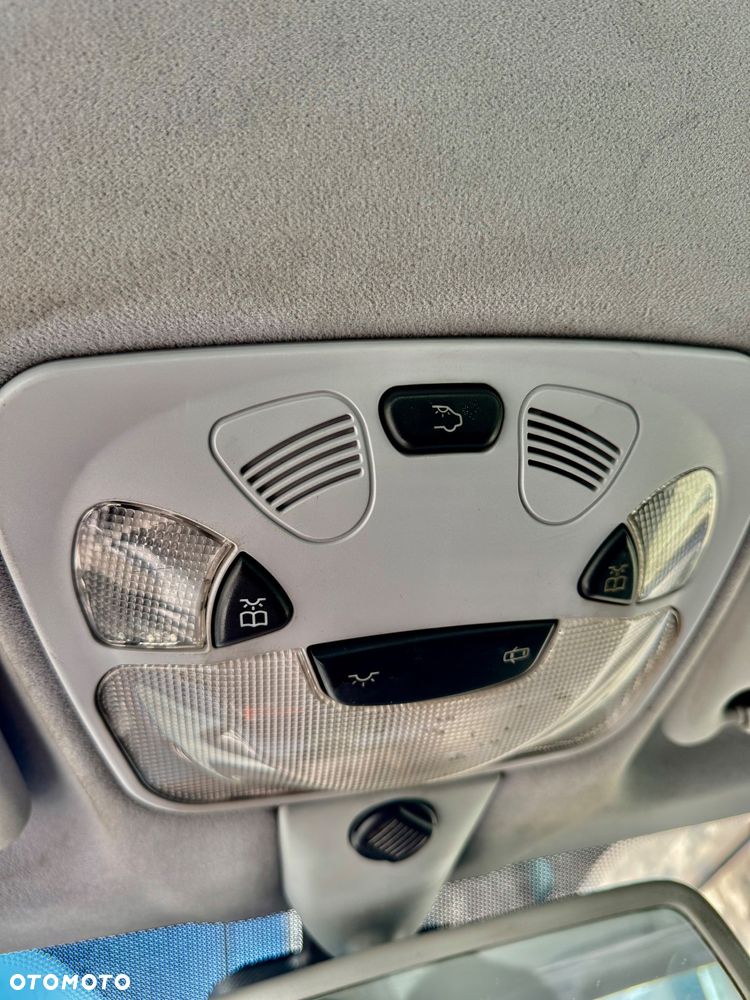 Mercedes-Benz Klasa C 220 CDI Classic - 17