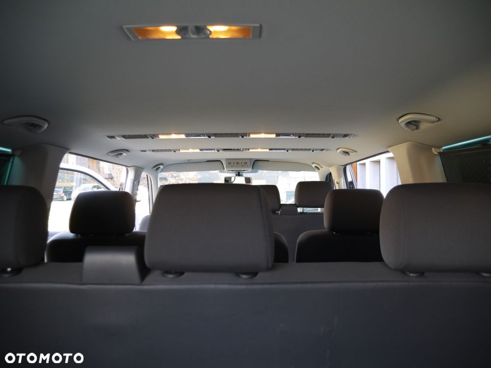 Volkswagen Caravelle - 19