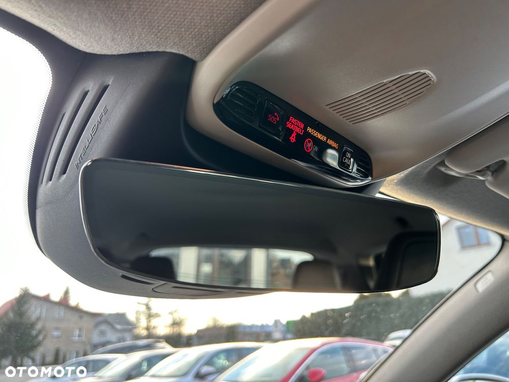 Volvo XC 40 T5 AWD Momentum Pro - 34