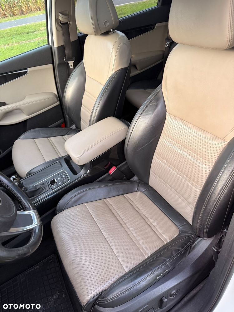 Kia Sorento - 8