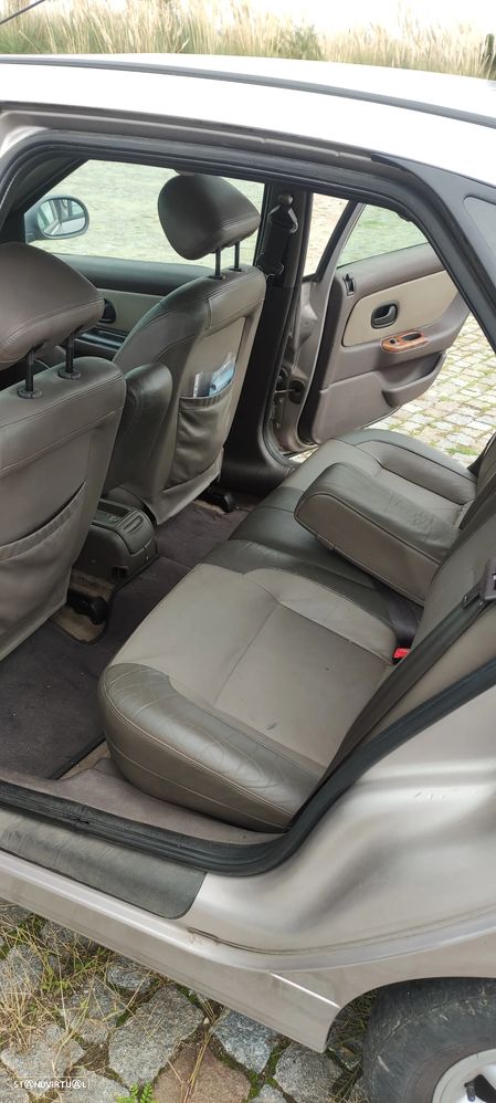 Renault Laguna 3.0 i V6 Baccara - 7