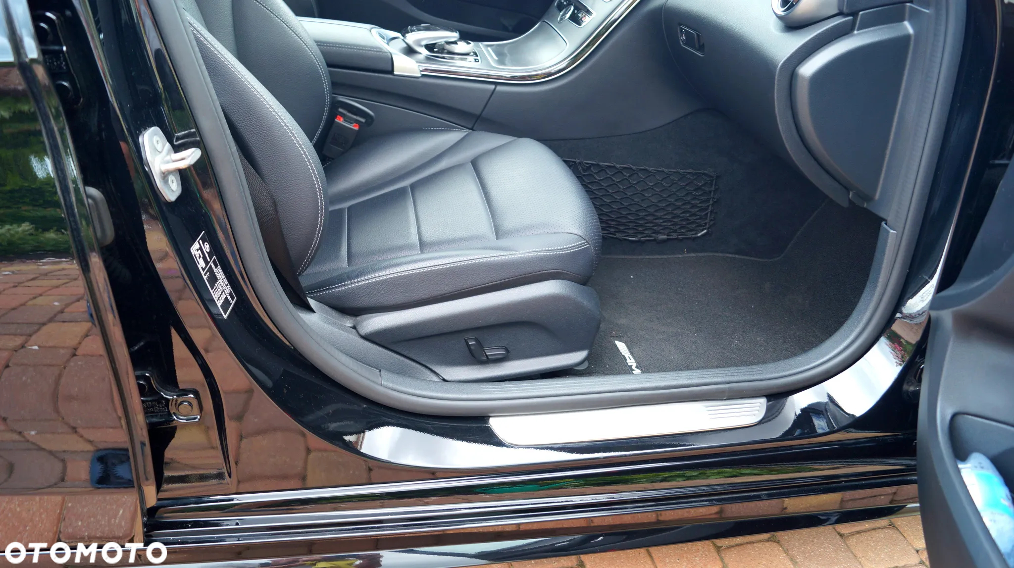 Mercedes-Benz Klasa C 250 d 4Matic T 9G-TRONIC AMG Line - 26