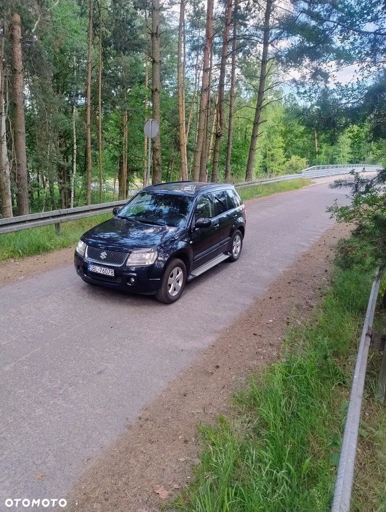 Suzuki Grand Vitara 2.0 De luxe - 1