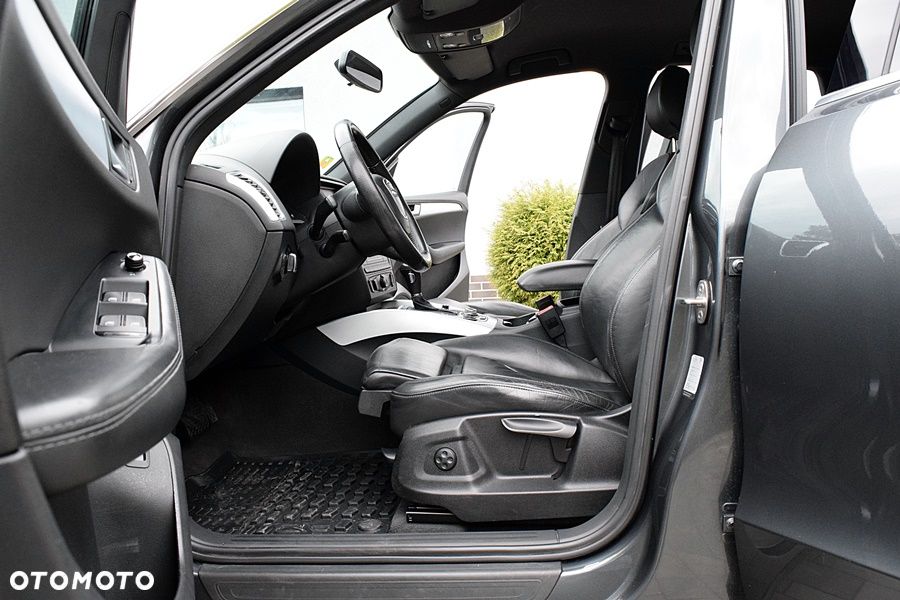 Audi Q5 3.2 FSI Quattro S tronic - 24