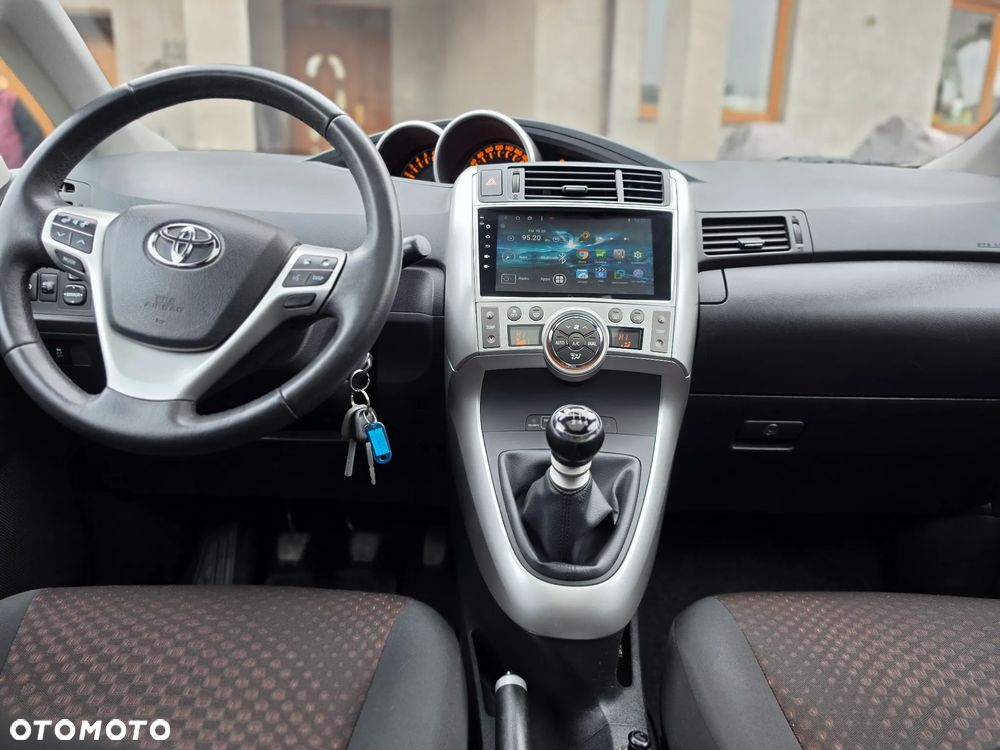 Toyota Verso - 27