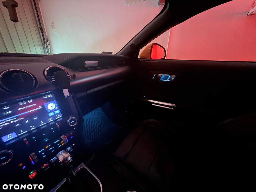 Ford Mustang 5.0 V8 GT - 29