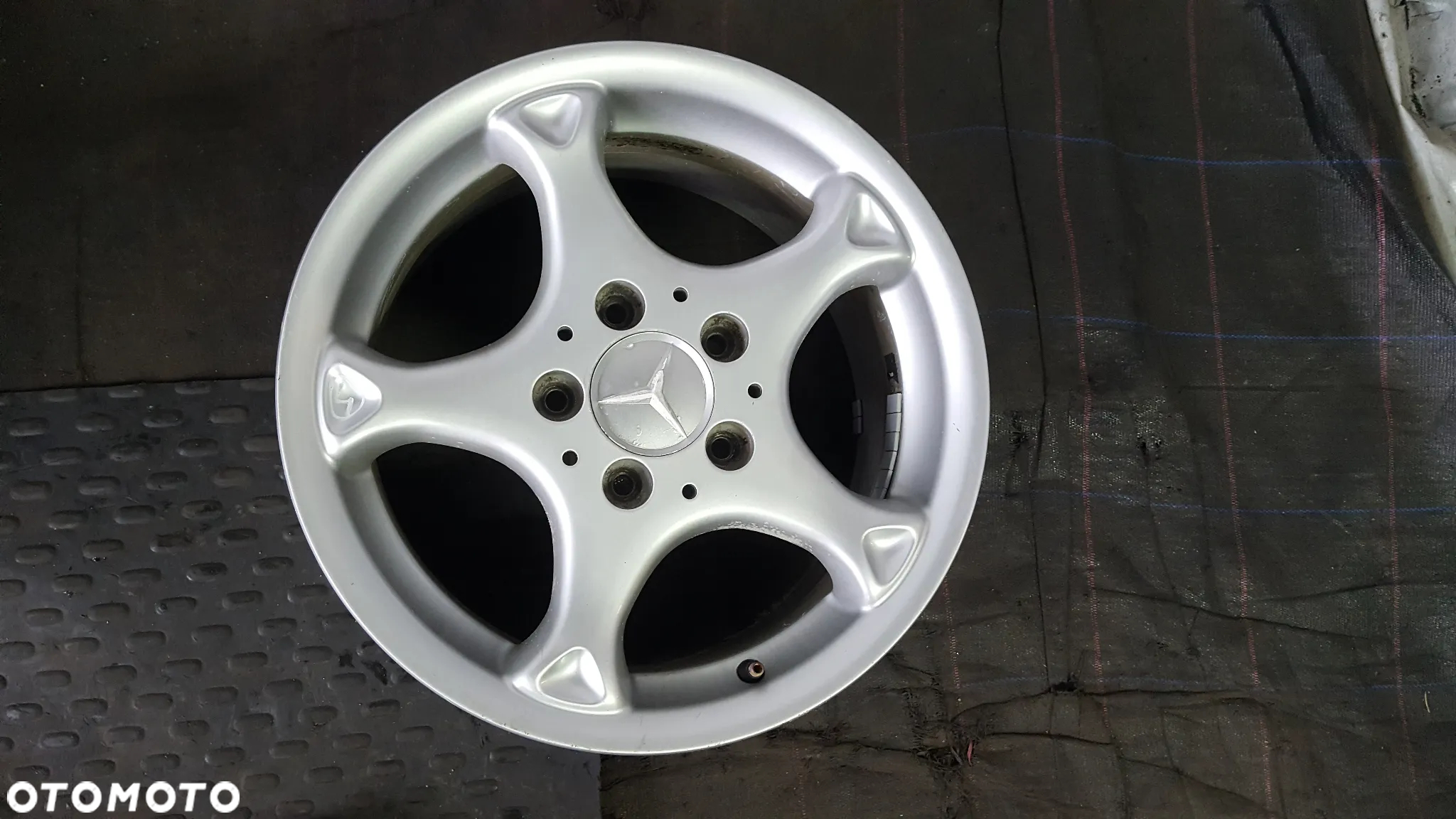 Felgi 2024011702 5X112 7Jx15'' ET37 MERCEDES W203 W202 - 5