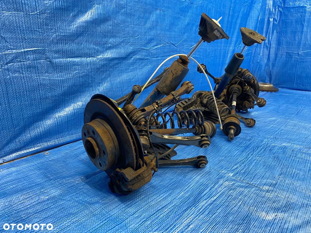 ZAWIESZENIE ZWROTNICA LEWA PRAWA TYLNA KOPYTO AMORTYZATOR WAHACZE PIASTA PÓŁOŚ TARCZA ZACISK  KOMPLET LEWY PRAWY TYŁ BMW F30 F31 320D 2.0D N47 ORYGINAŁ - 4