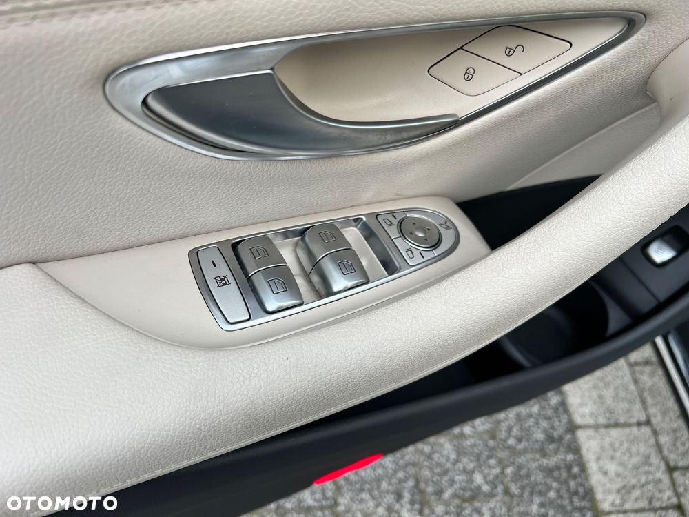 Mercedes-Benz Klasa E 450 4-Matic All-Terrain Exclusive - 27