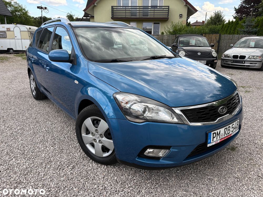 Kia Ceed - 9