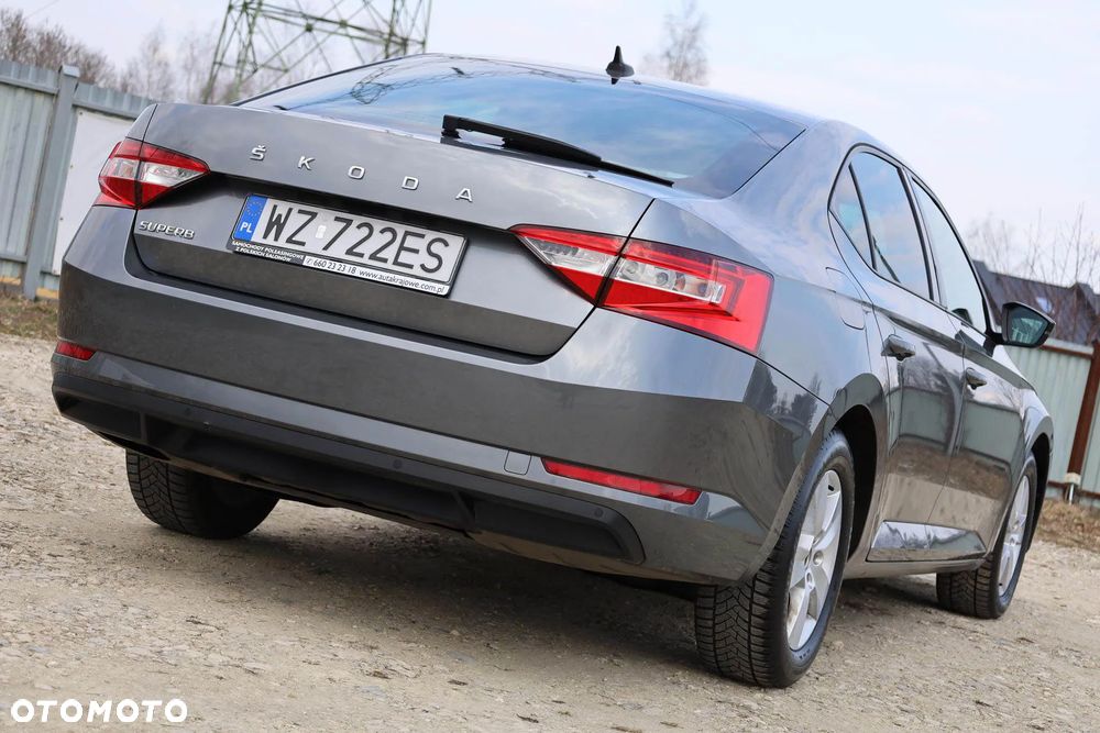 Skoda Superb 2.0 TDI SCR Active DSG - 4